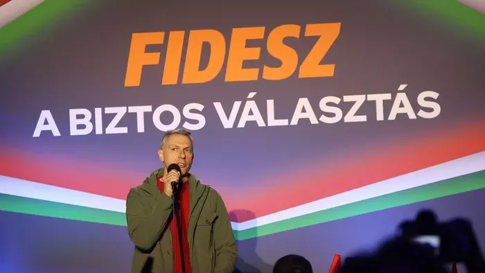 Lázár: Ami a Fidesznél nincs, de a Tiszánál van, az a drog