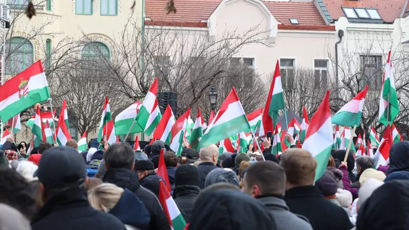 Szabályosan szétszedte a veszprémi tömeg Orbán Viktort