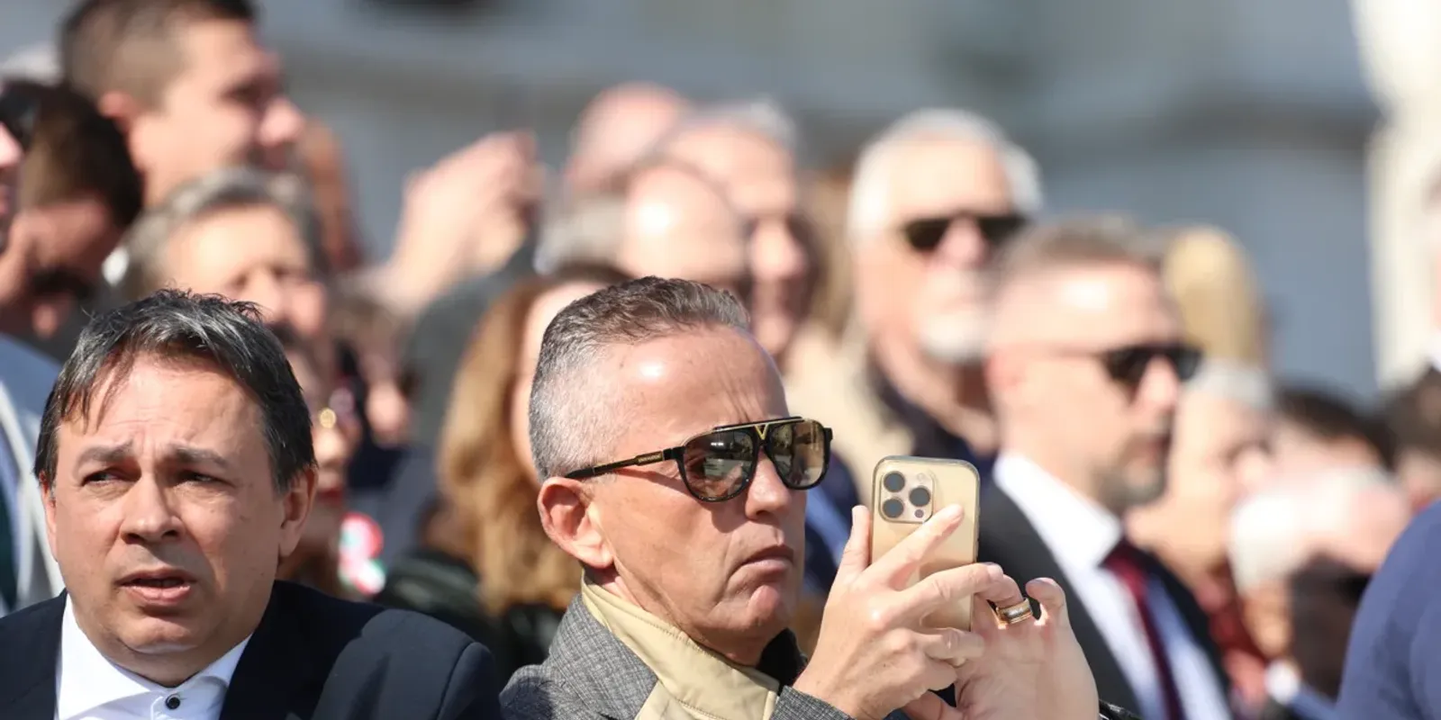 Megdöbbentő: Schobert Norbertet a szomszédja támadta be