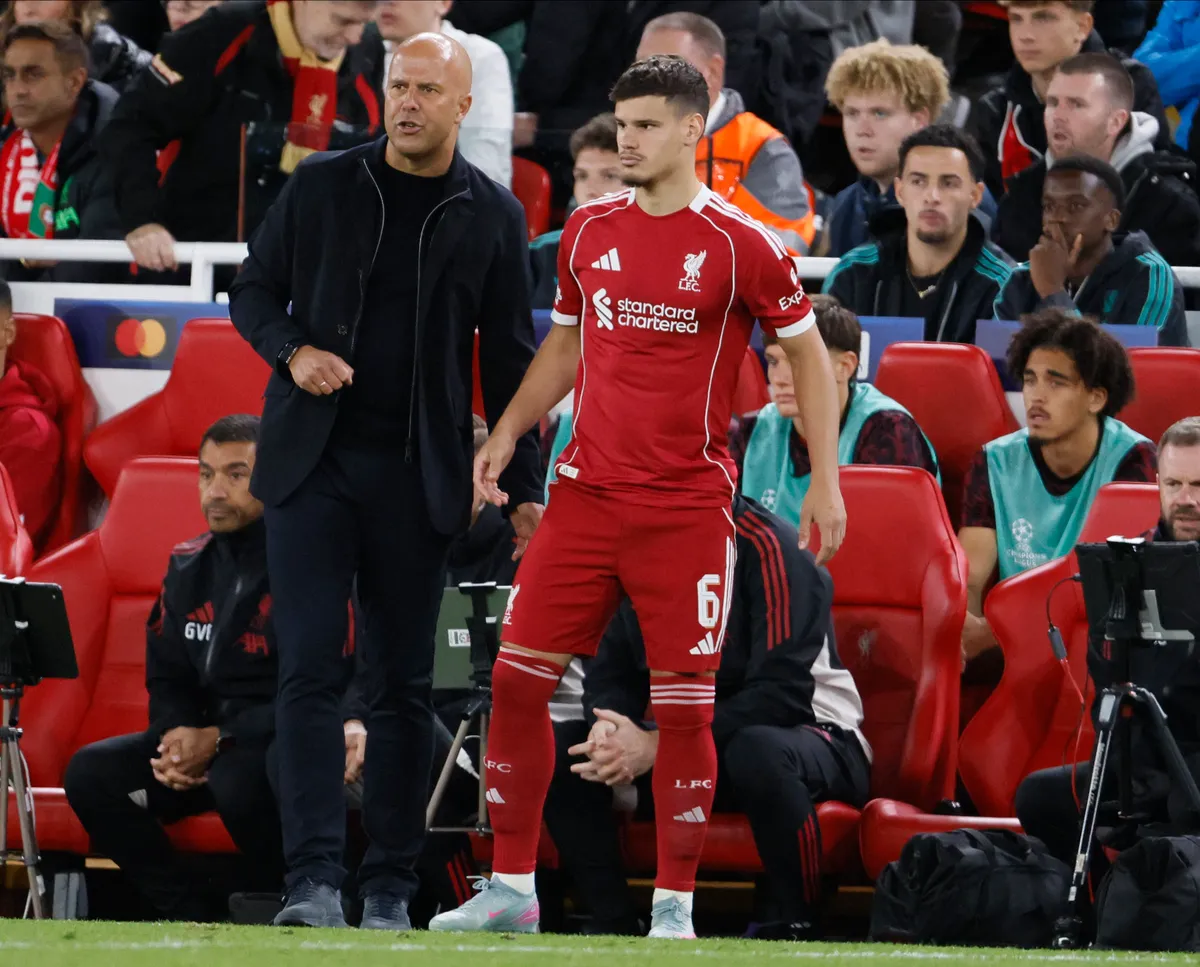 Liverpool-Tottenham: Kerkez Milos és Arne Slot