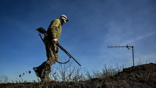 Nagyban utazott az ukrán fegyverkereskedő: páncéltörőt, gépkarabélyokat, lőszereket is raktáron tartott