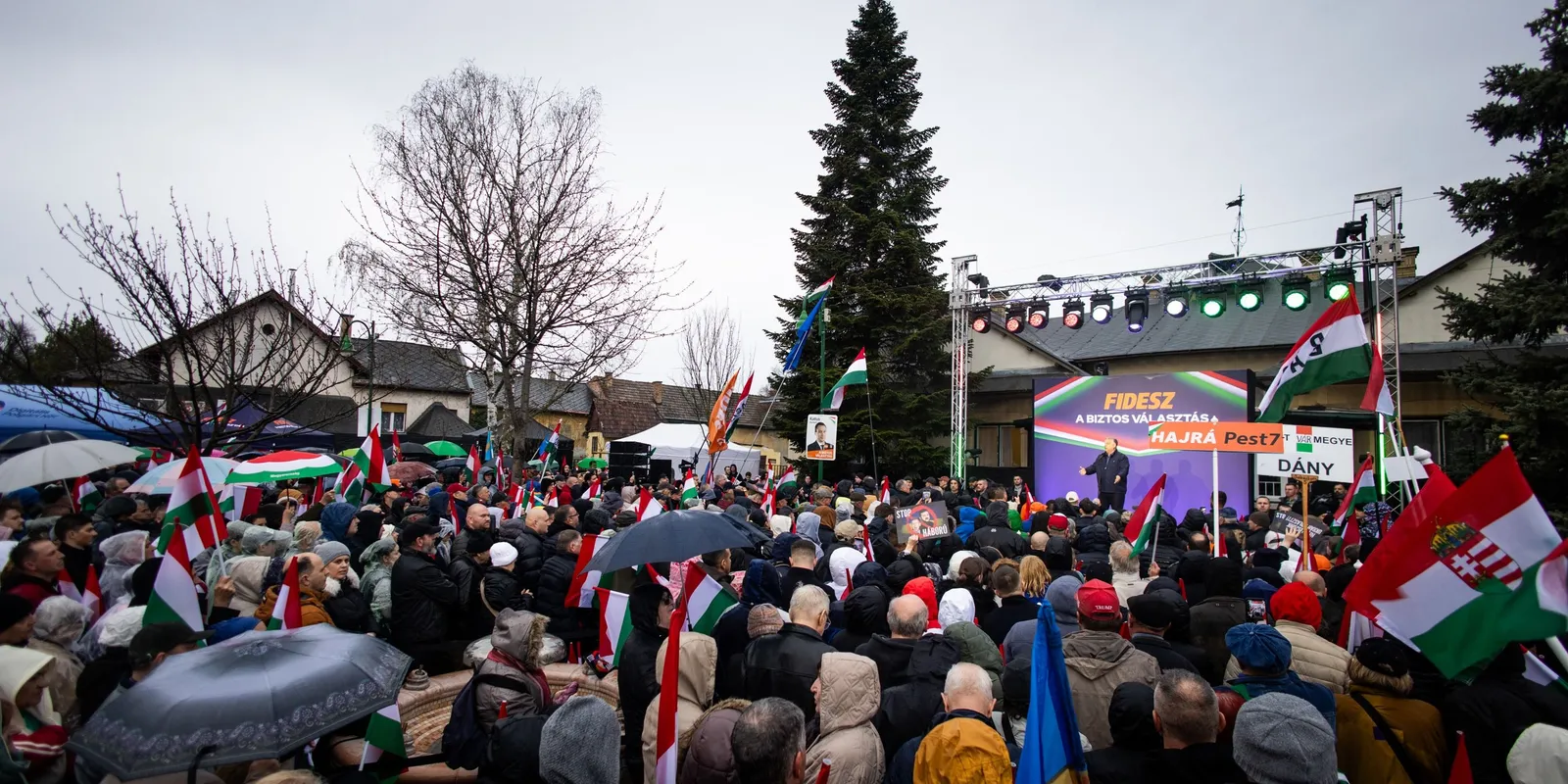 Orbán Viktor: „Az eső sem állíthat meg bennünket”