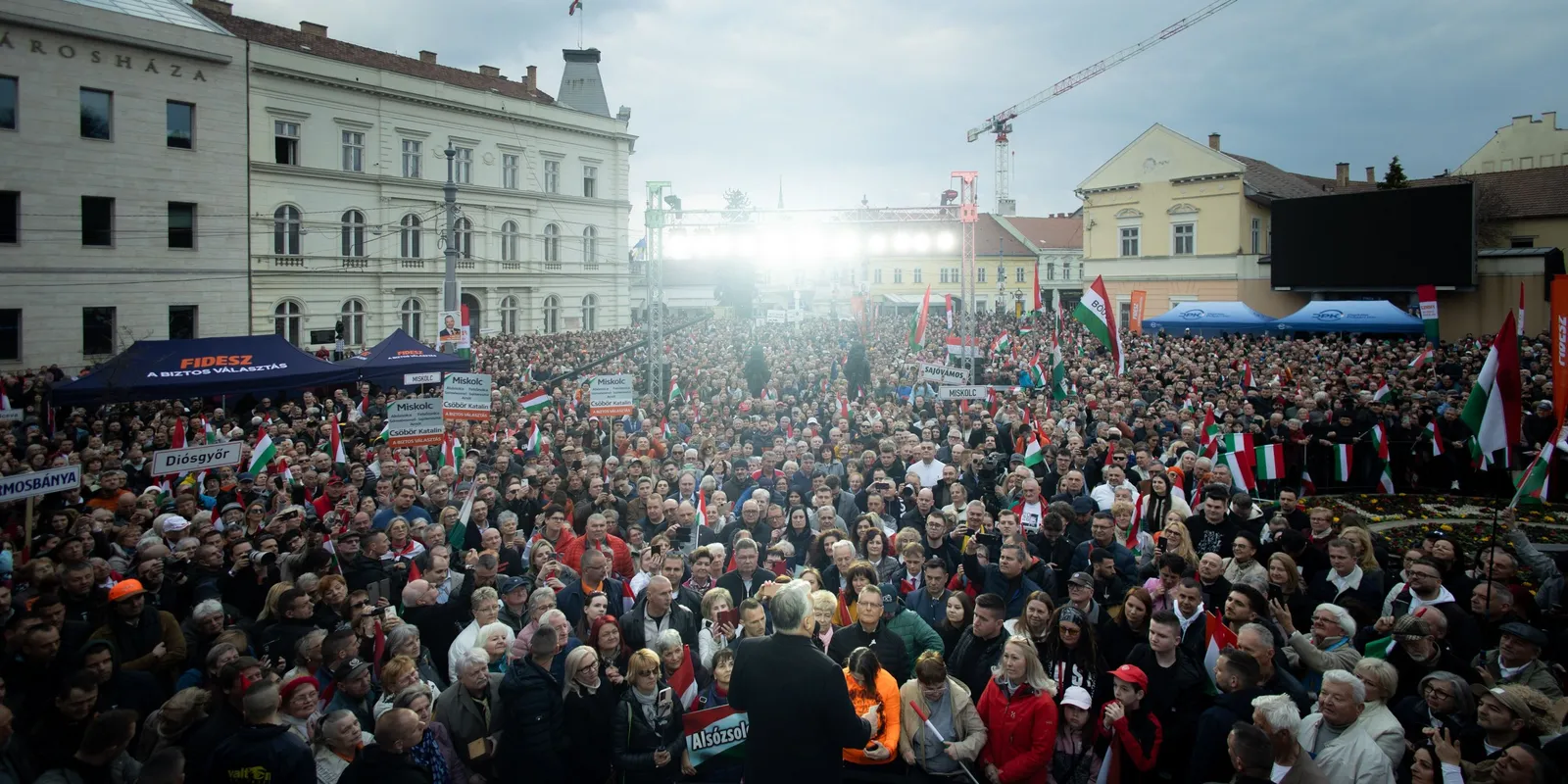 Orbán Viktor országjárása: Mindenhol mi vagyunk többen
