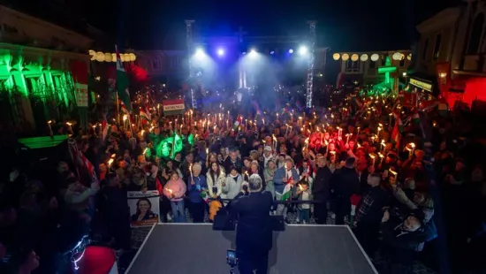 Orbán Viktor a szentendrei Békemeneten szólal fel - videó