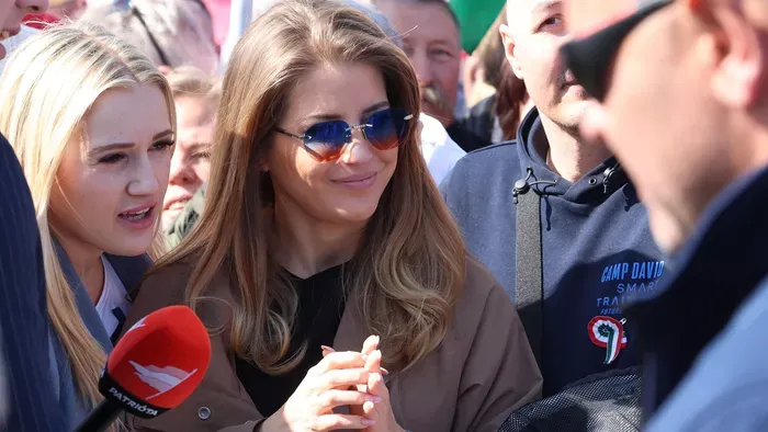 Nem hiszed el, ki jelentkezett be Orbán Viktor oldaláról