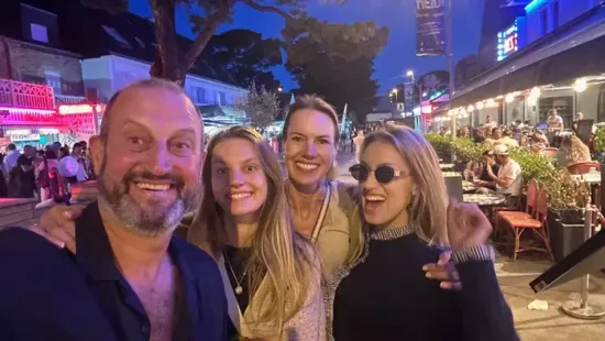 „Miután újra együtt voltak, a madarak énekeltek, és kisütött a nap” - Pár hét leforgása alatt mindkét szülőjét elveszítette két lány