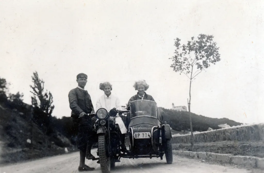Túra Tihanyba 1935. Fotó: Fortepan
