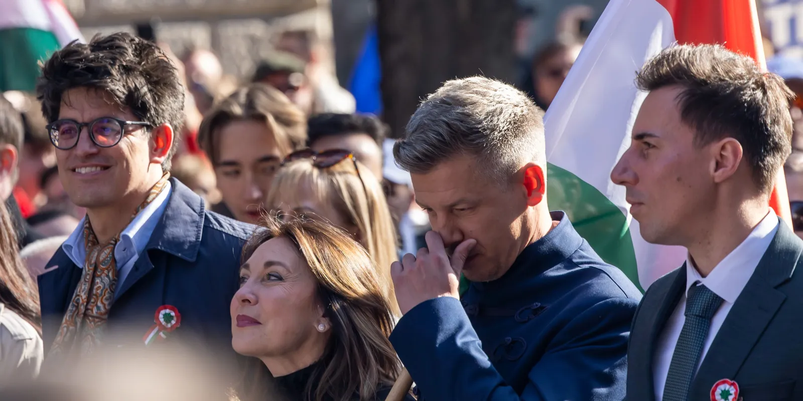 Lapátolták a lócitromot Magyar Péter elől, nehogy belelépjen