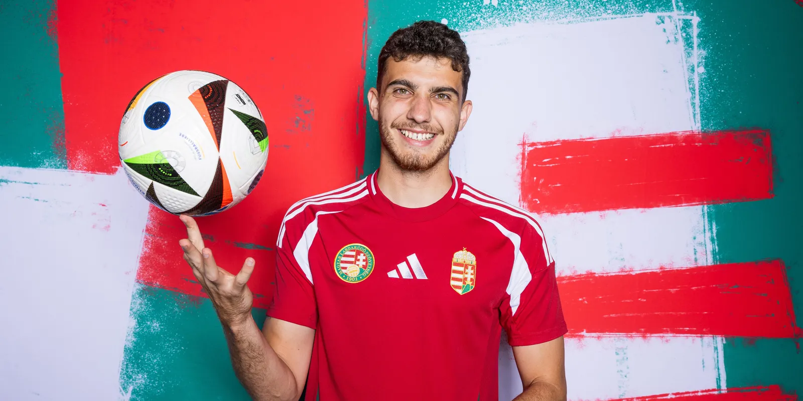 Meseszép lányt szeret a magyar válogatott játékosa - fotó