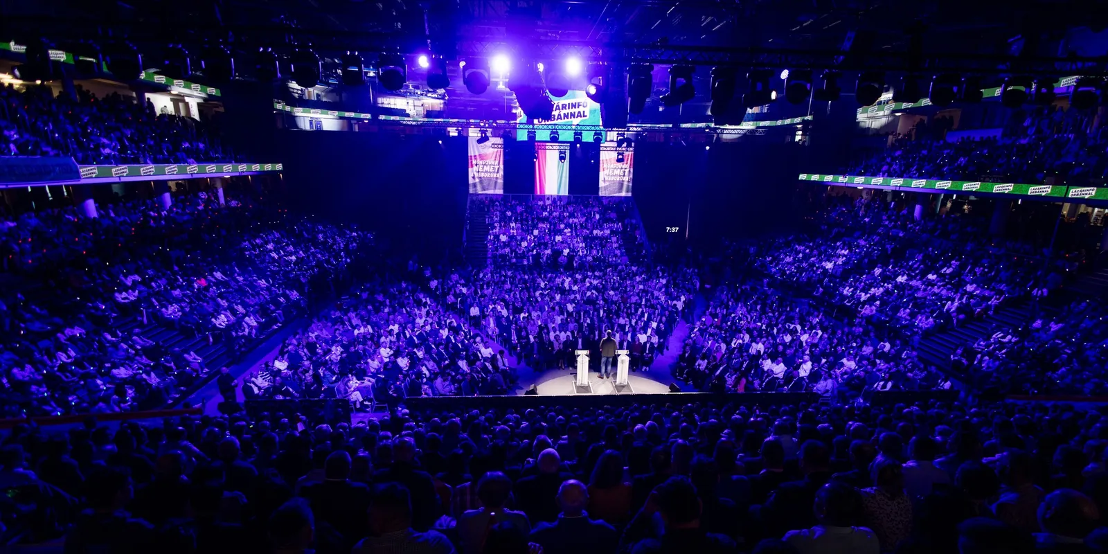 A Fidesz a szeretetre, az ellenfél a gyűlöletre épít