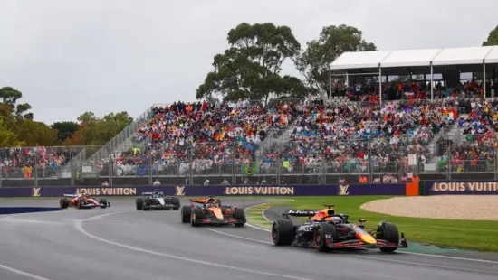 Elszállt Schumacher esélye? Három kulcskérdés a Forma–1 rajtja előtt