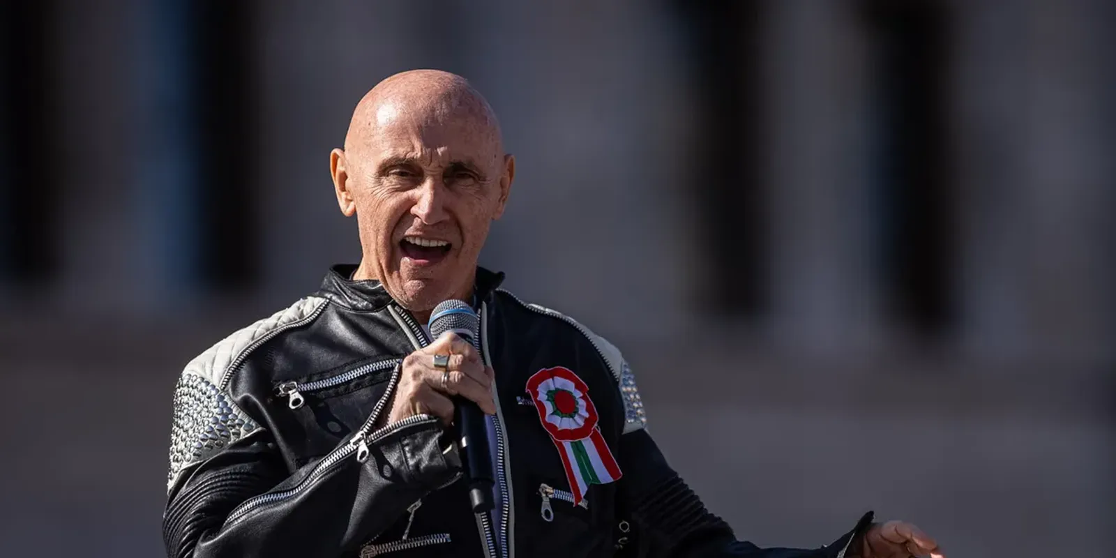 Pataky Attila:  A szeretet etet, a gyűlölet pedig öl!