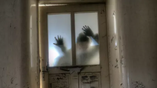 Kísértetházba költöztek, menekülniük kellett: „Nem akarja, hogy itt legyen a család”