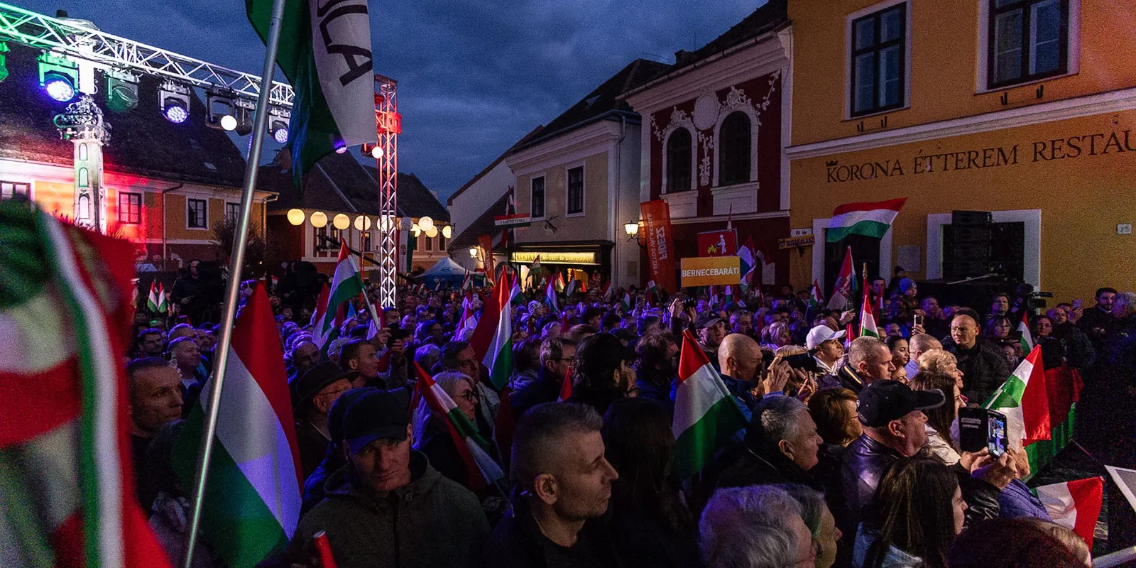 Brutális fotó kering a neten Orbán Viktor országjárásáról