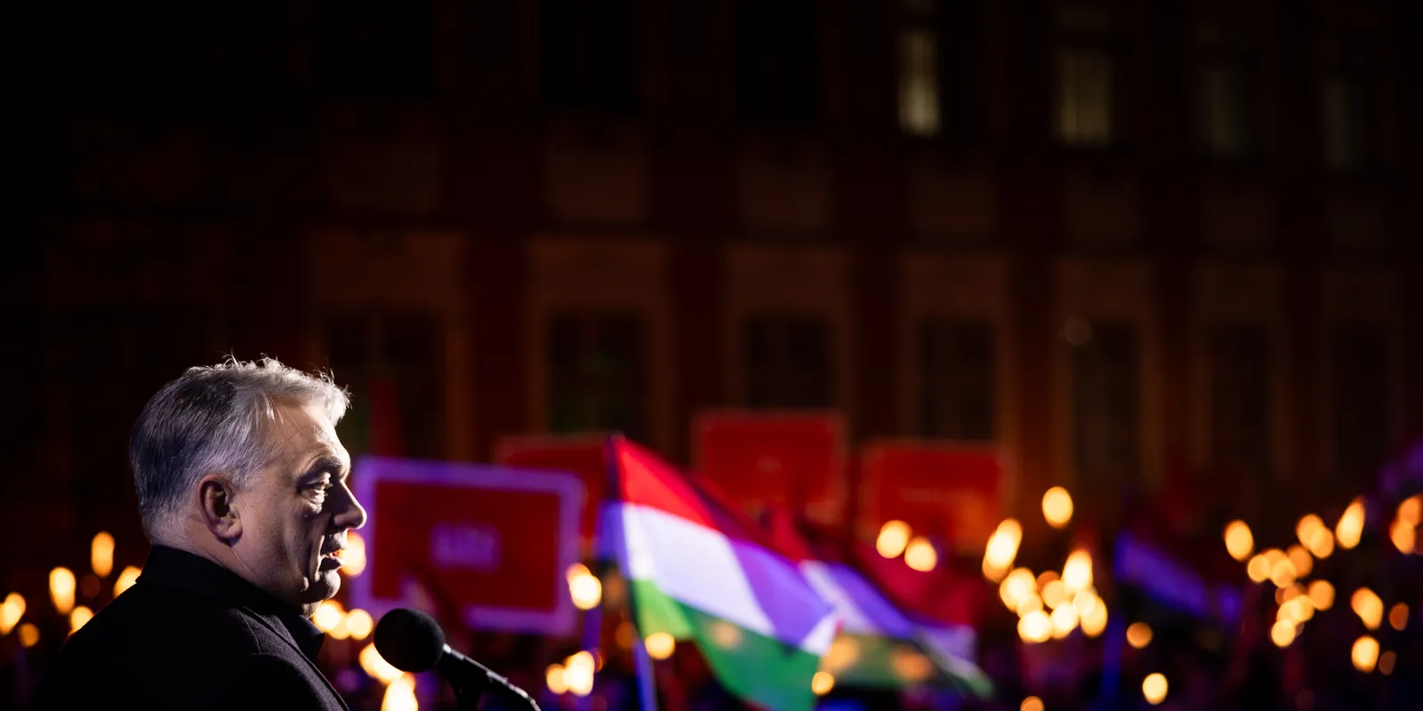 Orbán Viktor: Nem hagyjuk magunkat zsarolni