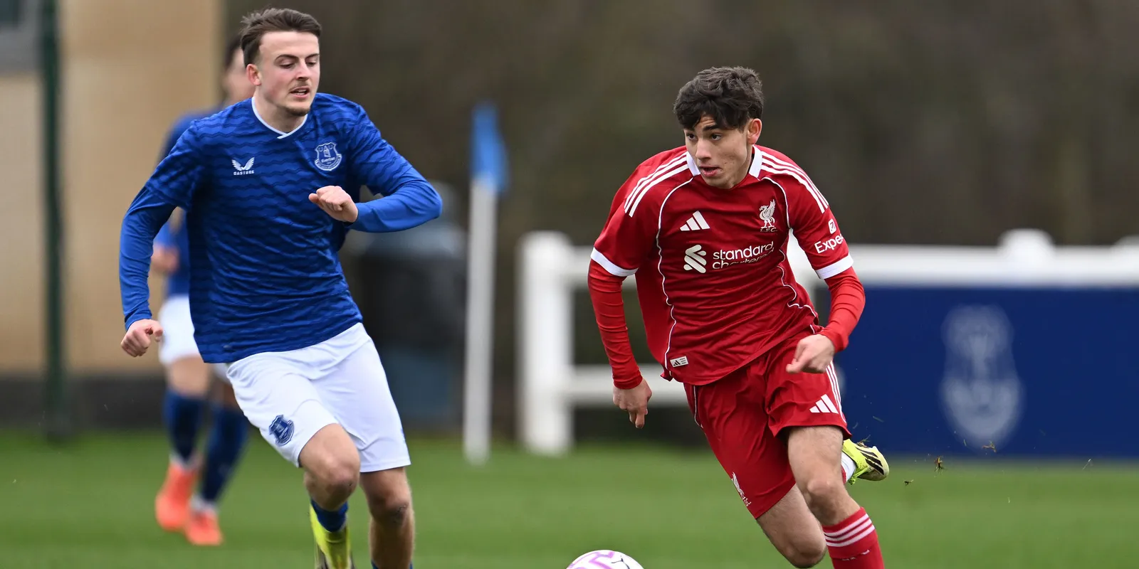 Édesapja kikotyogta a Liverpool magyar játékosának döntését