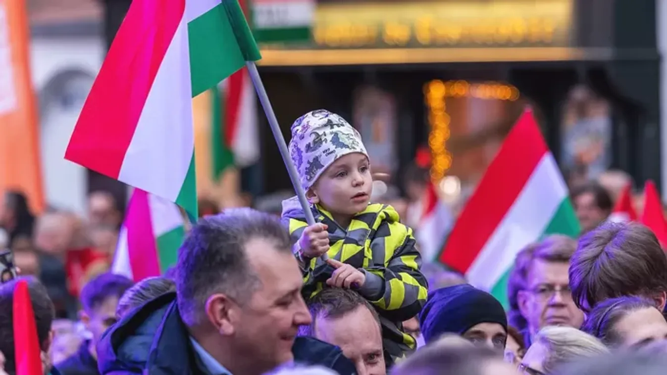 Szentendrén is telt ház várta Orbán Viktort