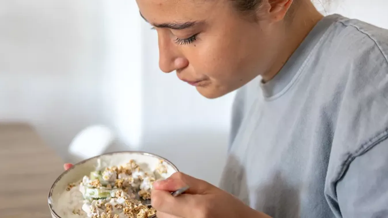 Szakértő javaslata! Edd villával a gabonapelyhet!