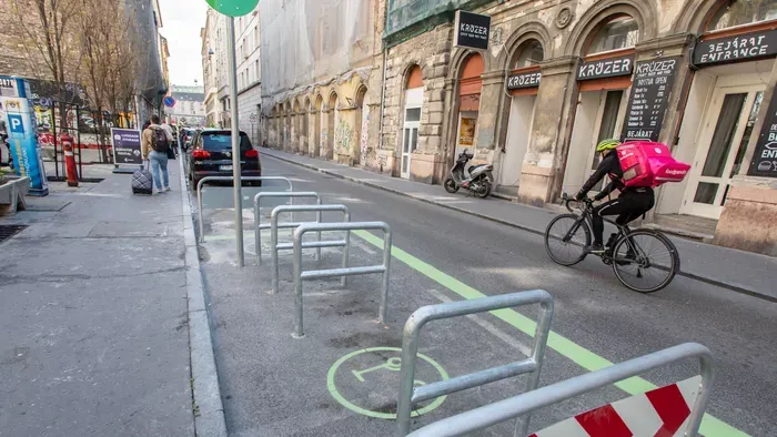 Kétségbeesve keresik a pesti éjszakában eltűnt édesanyát