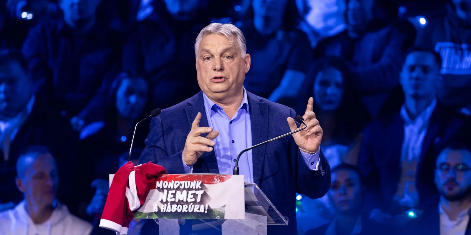 Orbán Viktor és Szijjártó Péter együtt a konyhában - Videó