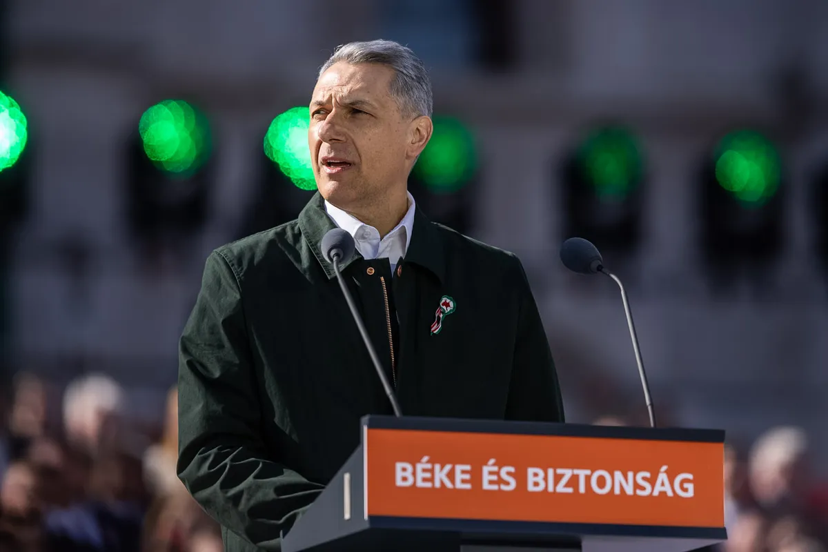 A Békemeneten Lázár János ismertette a Lázárinfó 12 pontját