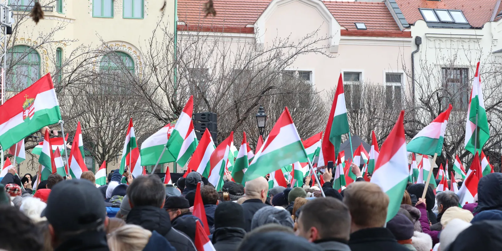 Szabályosan szétszedte a veszprémi tömeg Orbán Viktort