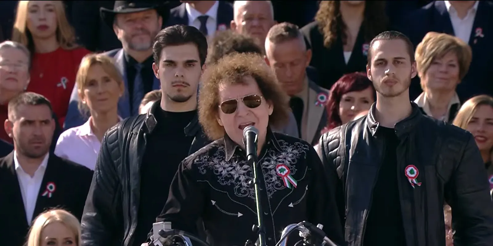 Demjén Ferenc énekelte a Szabadság Vándorait a Békemeneten!