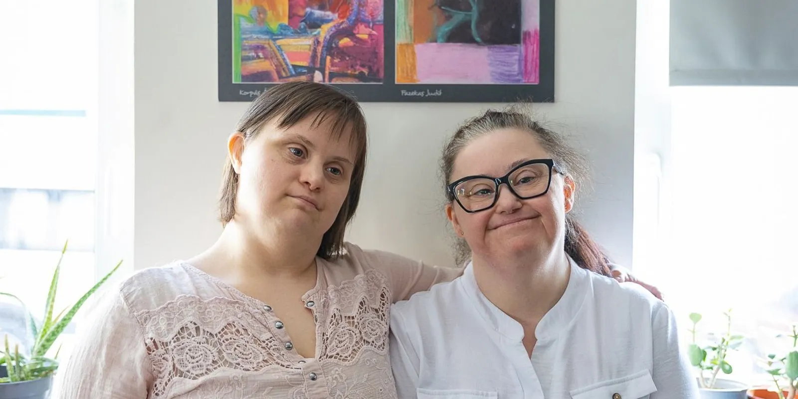 A Down-szindrómás Judit művészettel közeledik az emberekhez