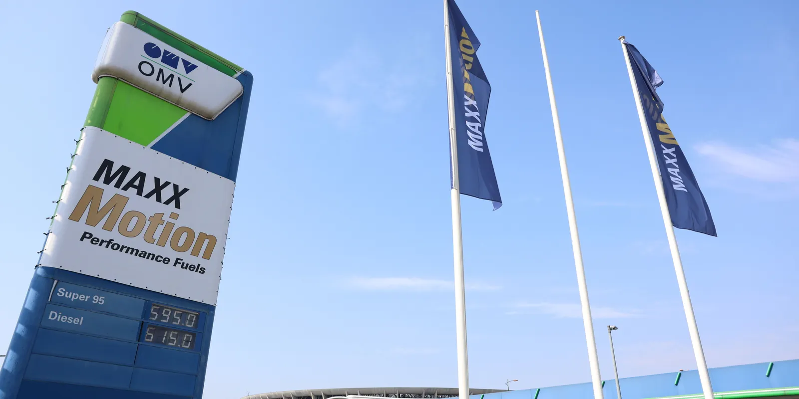 Védett ár: egyre durvább a különbség a piaci árhoz képest