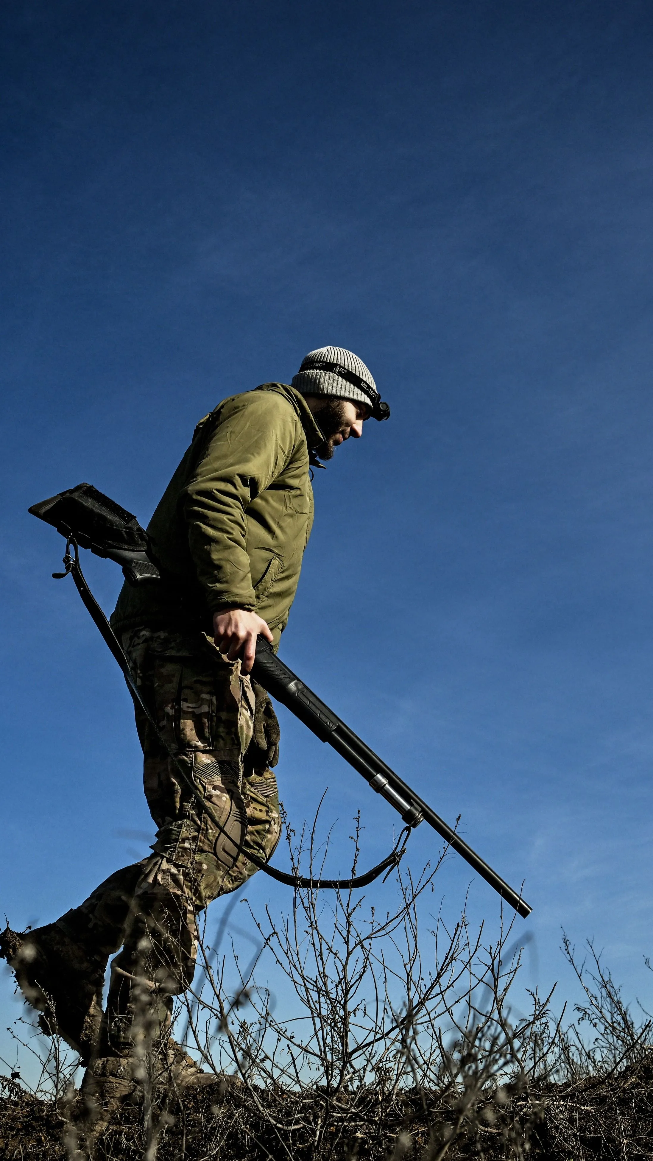 Akarata ellenére hurcolták el a frontra Albertet Volodimir Zelenszkij sorozói