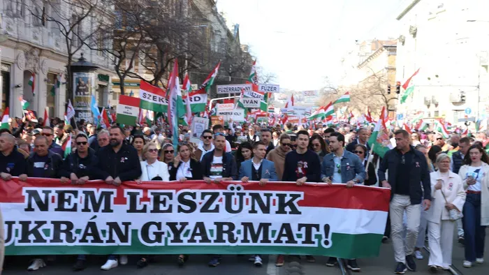 Fásy Ádám a Békemeneten fakadt ki Zelenszkij fenyegetése miatt