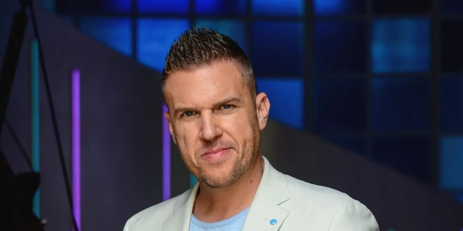 Pákó ír koboldnak öltözve adta elő Kasza Tibi dalát - videó