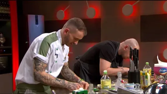 Eldobta biztos továbbjutást: Mikula Patrik döntése sokkolta a Séfek séfe versenyzőit