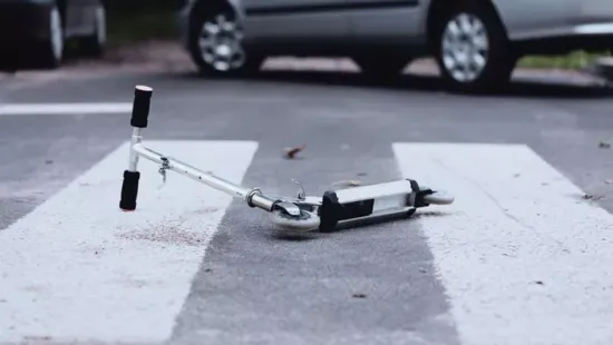 Rollerezés közben sérült meg brutálisan egy 16 éves fiú, műteni kellett