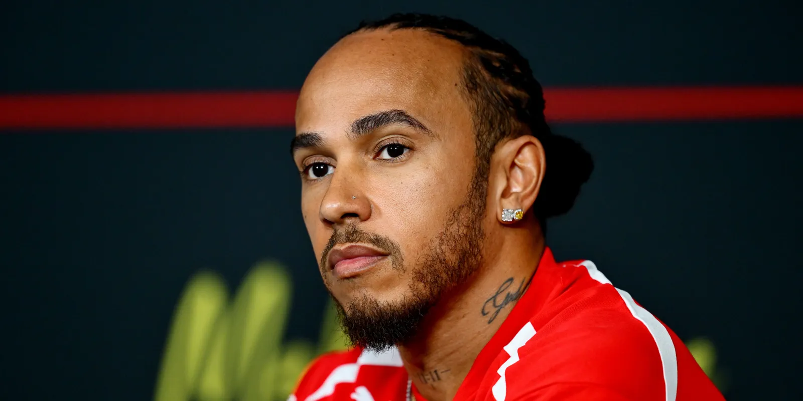 „Fogja be!” – barátja sem kér Hamilton hisztijéből