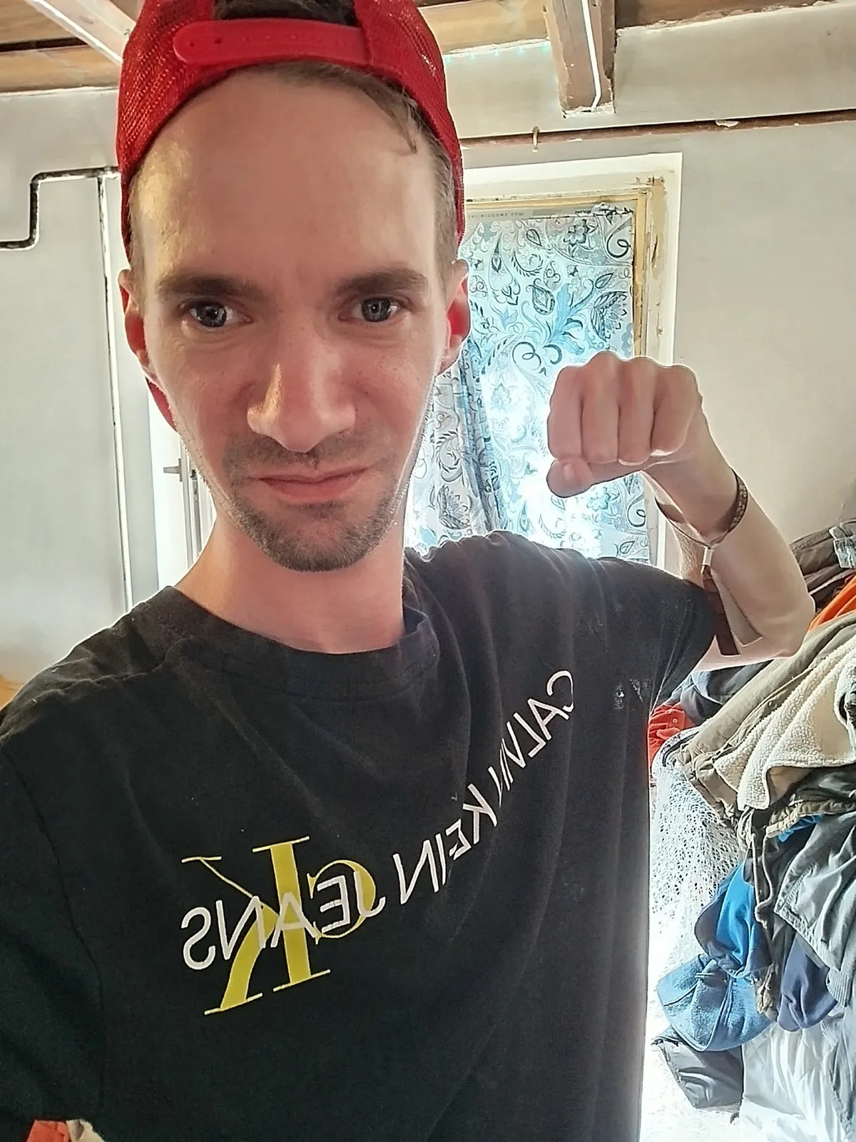 János izomsorvadásban szenved, a betegség mégsem gyűrheti le