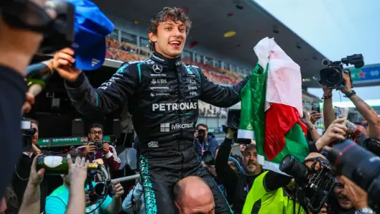 „Gyönyörű, őszinte könnyeket láthattunk" - Csodagyerekről beszélnek a Forma-1-ben