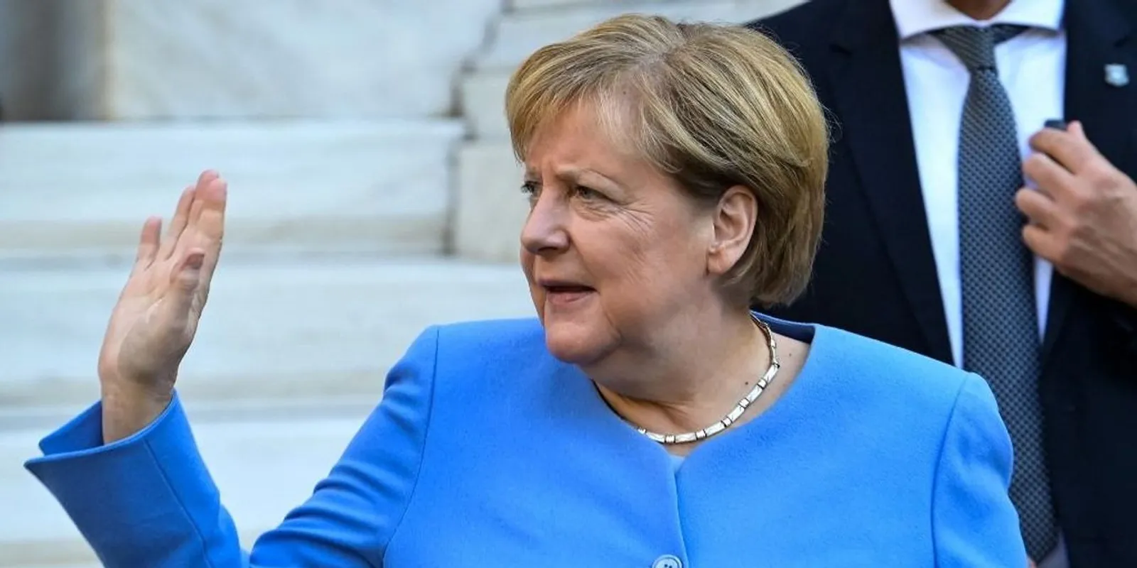 Angela Merkel szerint tárgyalni kell Oroszországgal