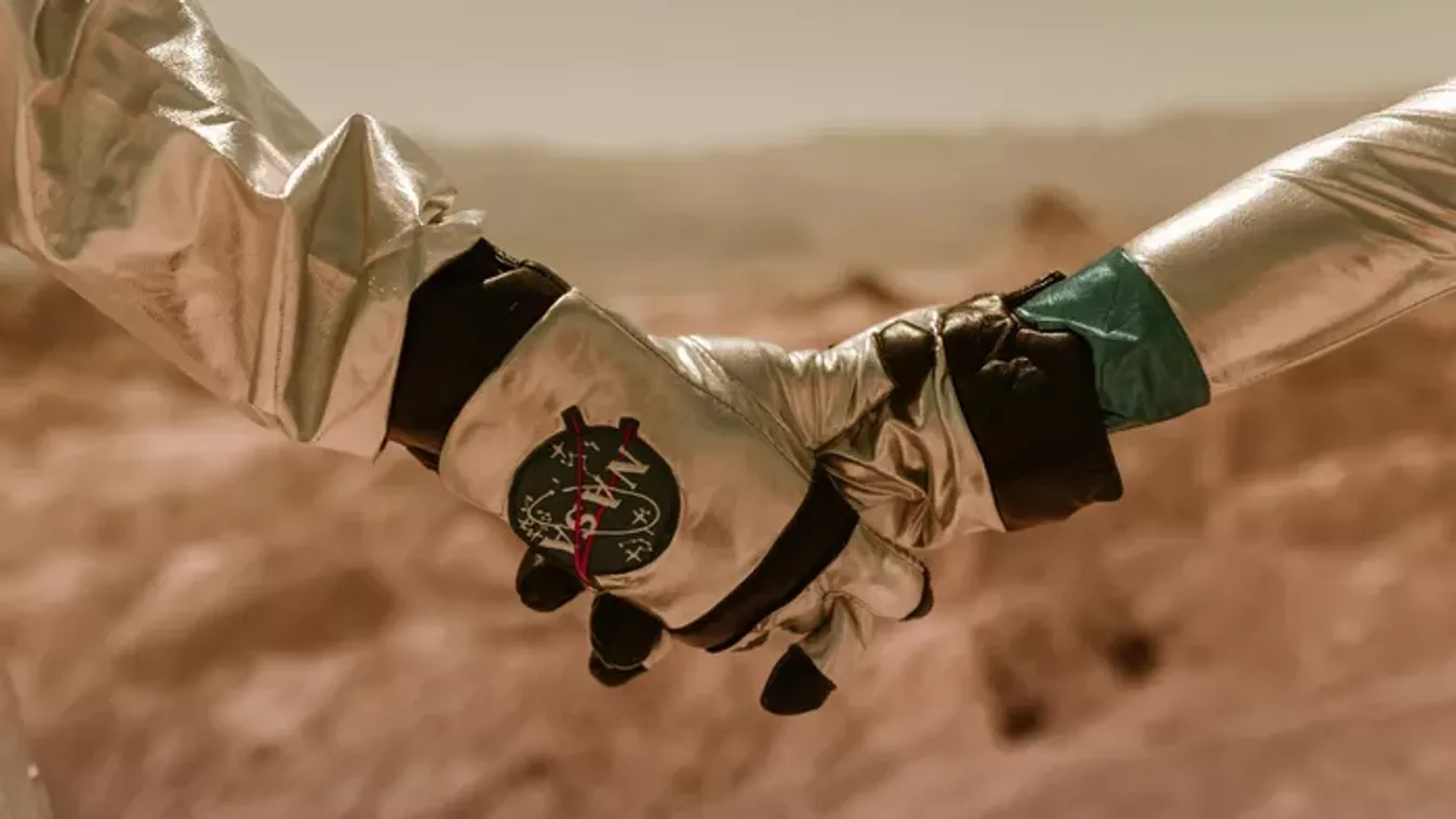 A NASA gyakornoka holdkőzeteket&nbsp;lopott, hogy a barátnőjével aktust folytasson rajtuk