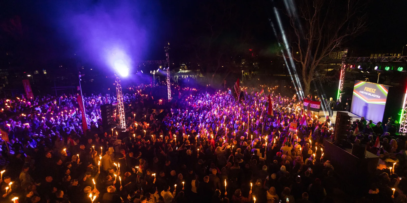 Szenzációs drónfotók jöttek: megmozdulni sem lehetett a Kossuth téren