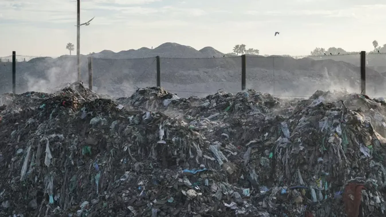 Apokalipszis: szemétlavina temette maga alá az embereket