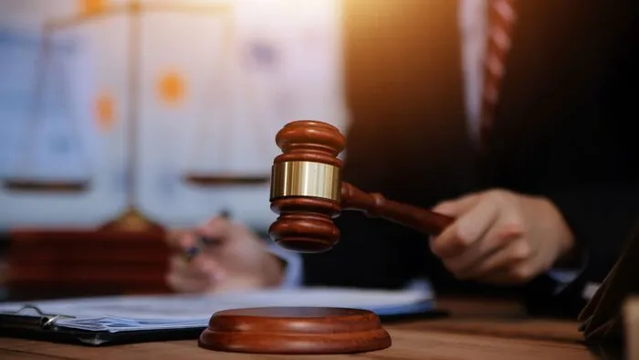 Válni akart a nő: öngyilkosságnak álcázta férje megölését