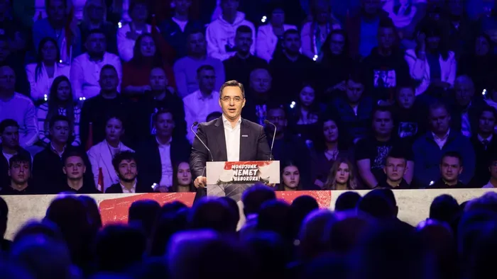 Debrecen polgármestere : A kormánypárt egyre erősebb