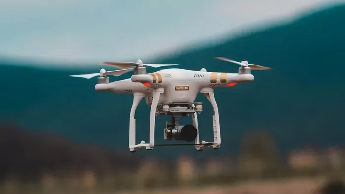 Drón vitte a drogot a börtönbe