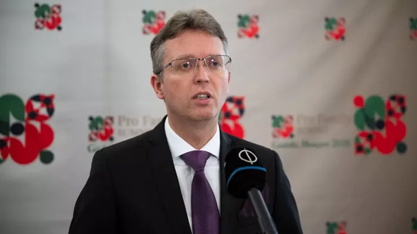 Hankó Balázs: egyszeri bruttó 152 400 forintos juttatást kapnak a szakképzésben oktatók