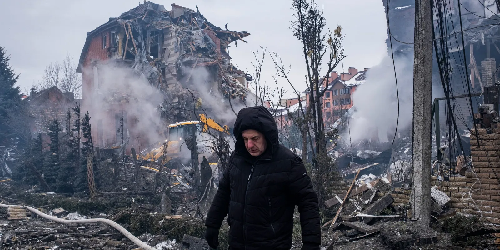 Csoda: anya és lánya is túlélte a rakétatámadást Ukrajnában