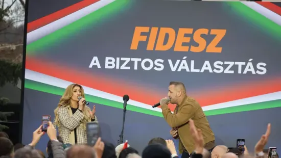 Orbán Viktor országjárása: Zúgott a taps Curtis és Radics Gigi dala után