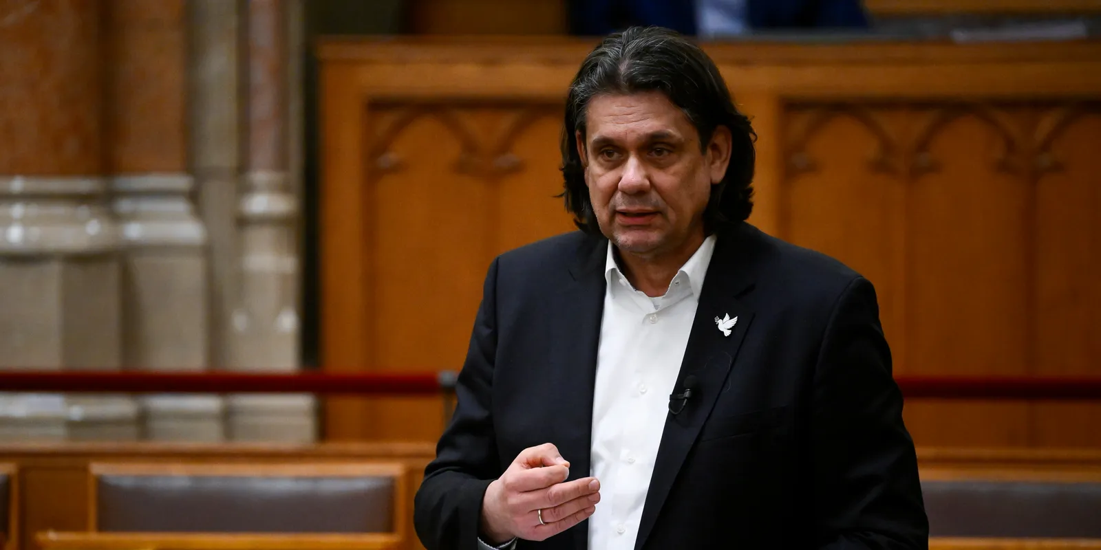 A Tisza Párt és Magyar Péter az országot támadók oldalán áll