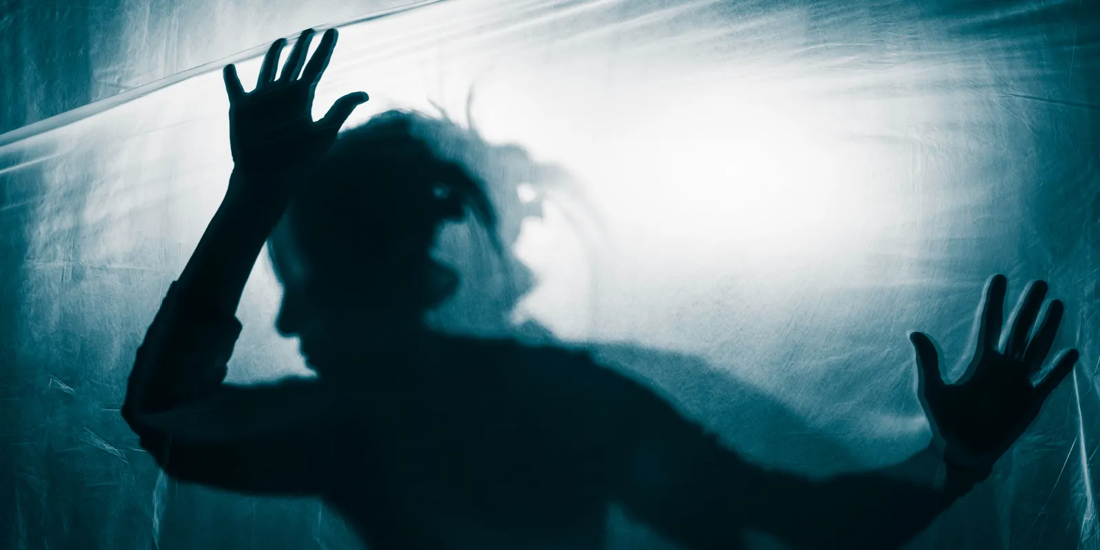 Zuhanás az álmunkban: egy orvos elárulja, miért érzünk így