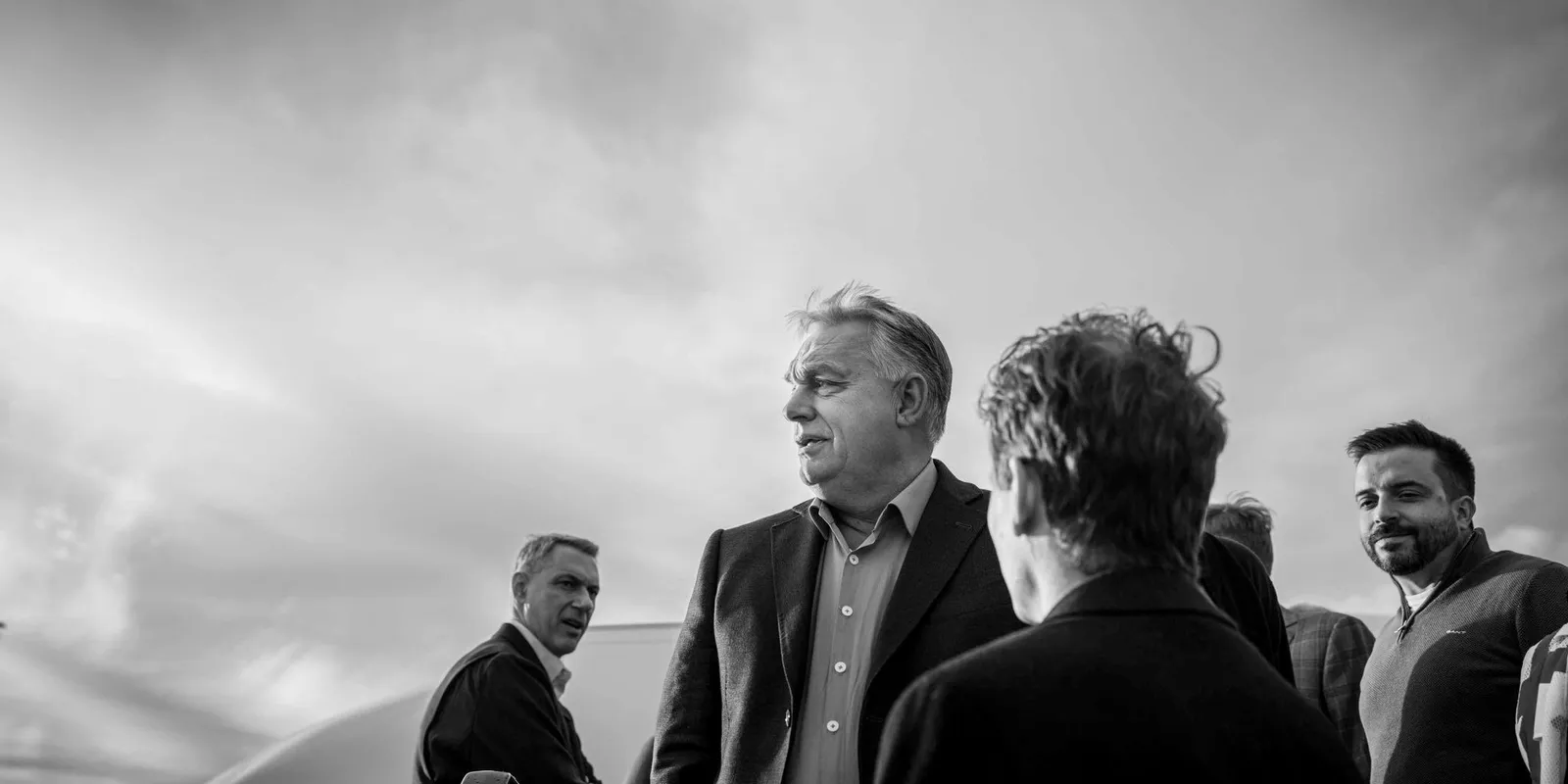 Védett árat vezet be a kormány